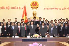 Presidenta de Asamblea Nacional de Vietnam recibe a jóvenes parlamentarios japoneses 