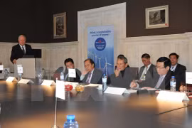 Vietnam respalda proyectos de energías renovables de Rent-A-Port