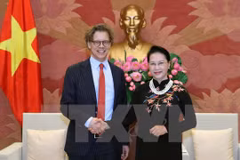 Presidenta del Parlamento de Vietnam destaca relaciones con Suecia y Hungría 