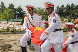 Entierran restos de mártires vietnamitas caídos en Laos