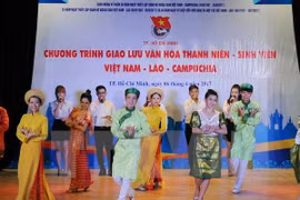 Localidad laosiana adquiere experiencias vietnamitas en organización de consejo popular