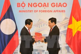 Efectúan consulta a nivel ministerial entre Vietnam y Laos 