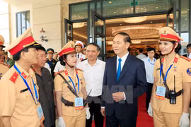 Presidente de Vietnam asiste al ensayo de próximas actividades de APEC 2017