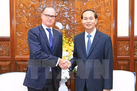 Recibe presidente vietnamita a embajadores salientes de Eslovaquia y Austria
