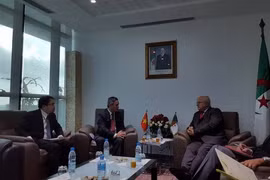 Vietnam y Argelia buscan promover cooperación económica