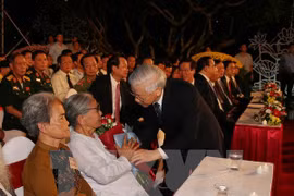 Vietnam impulsa implementación de políticas sobre personas con méritos revolucionarios