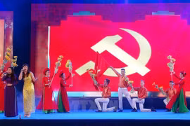 Laos y Camboya felicitan por el aniversario del Partido Comunista de Vietnam