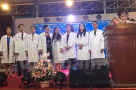 Establecen Asociación de Médicos de Vietnam en Camboya