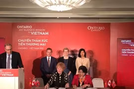 Ontario rubrica seis acuerdos económicos con Vietnam