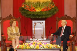 Líder partidista de Vietnam recibe a titular del Senado de Rusia