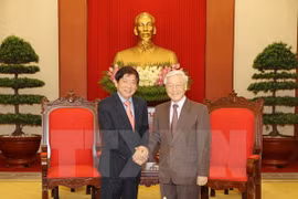 Vietnam fortalece nexos con partido gobernante de Singapur