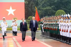 Presidente estadounidense, Donald Trump, finaliza visita a Vietnam