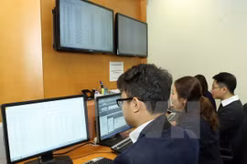 Vietnam sigue recaudando fondo millonario por emisión de bonos gubernamentales