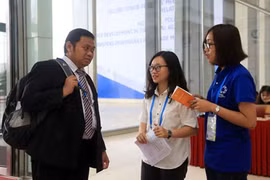 Voluntarios jóvenes de Da Nang trabajan por el éxito de Cumbre del APEC
