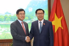 Destacan asistencia de Samsung al desarrollo de industrias auxiliares en Vietnam