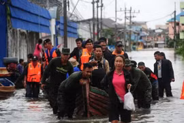 Inundaciones afectan a miles de personas en el Sur de Tailandia
