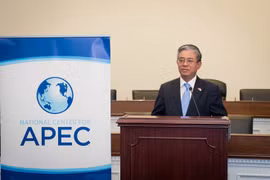 Embajador vietnamita aplaude la participación de Donald Trump en APEC