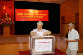Dirigentes del Partido Comunista y Parlamento de Vietnam apoyan a víctimas de Doksuri