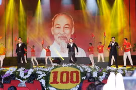 Celebran en Vietnam programa cultural en saludo al centenario de Revolución de Octubre rusa
