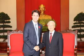 Dirigente paridista vietnamita recibe a primer ministro de Canadá