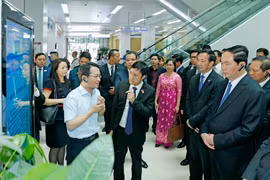 Presidente vietnamita invita inversiones chinas en proyectos de alta tecnología 