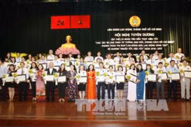 Honran a personas destacadas en campaña de seguir el ejemplo de Ho Chi Minh