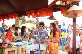  Stand de Vietnam sobresale en Sorochinsky, mayor feria de Ucrania 
