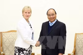 Premier Xuan Phuc aboga por expandir cooperación Vietnam- Suecia