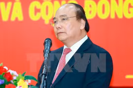 Premier de Vietnam asiste a la XXX Cumbre de ASEAN en Manila