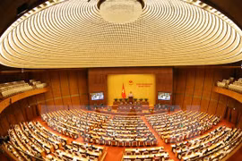 Parlamento vietnamita continúa debates sobre proyectos legales