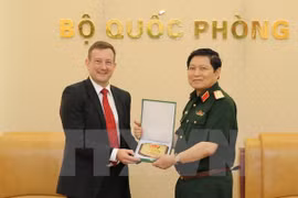 Vietnam y Francia registran buen desarrollo de cooperación en defensa