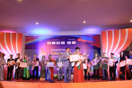 Clausuran Festival de Voz Vietnam-ASEAN en Laos
