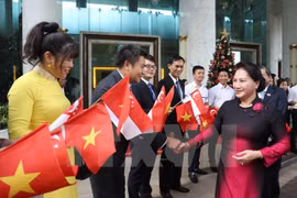 Presidenta del Parlamento vietnamita inicia visita oficial a Singapur 