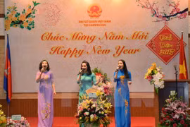 Festejan vietnamitas en Camboya el Año Nuevo Lunar
