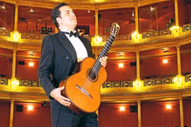 Sonará en Vietnam la guitarra de Mauricio Díaz Álvarez