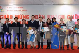 Ciudad Ho Chi Minh acoge a primeros visitantes extranjeros en 2017