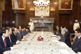 Premier Xuan Phuc: Vietnam atesora asistencia japonesa para el desarrollo