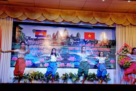 Jóvenes vietnamitas y camboyanos se comprometen a intensificar los vínculos