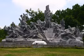 Amplias actividades en Vietnam para honrar a inválidos y mártires de guerra