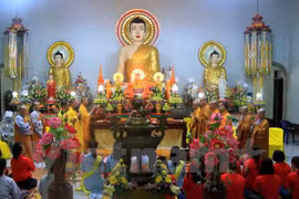 Vietnamitas en Laos celebran ceremonia budista de Vu Lan