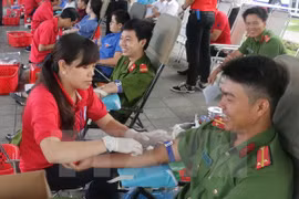 Honran a donantes de sangre vietnamitas en todo el país 