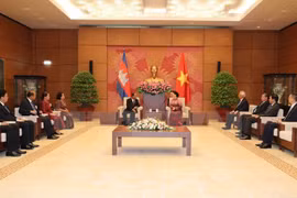 Presidente de Parlamento camboyano concluye visita a Vietnam 