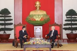 Líder partidista de Vietnam recibe al alcalde de Vientiane