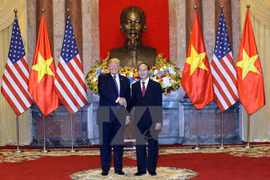 Presidente vietnamita sostiene conversaciones con su homólogo estadounidense, Donald Trump