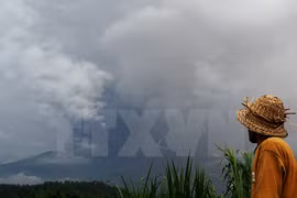 Embajada de Vietnam en Indonesia protege a ciudadanos ante posible erupción volcánica en Bali