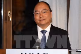 Primer ministro vietnamita dialoga con ejecutivos de FEM