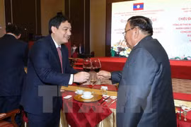 Máximo dirigente de Laos visita provincia vietnamita de Nghe An