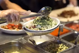 Ajinomoto inaugura centro de enseñanza culinaria gratuita en Vietnam 