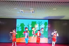  Vietnamitas en Rusia realizan programa benéfico a favor de niños desfavorecidos