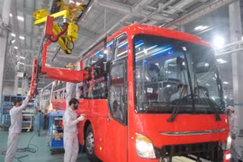 Thaco distribuirá camiones y buses Fuso en Vietnam